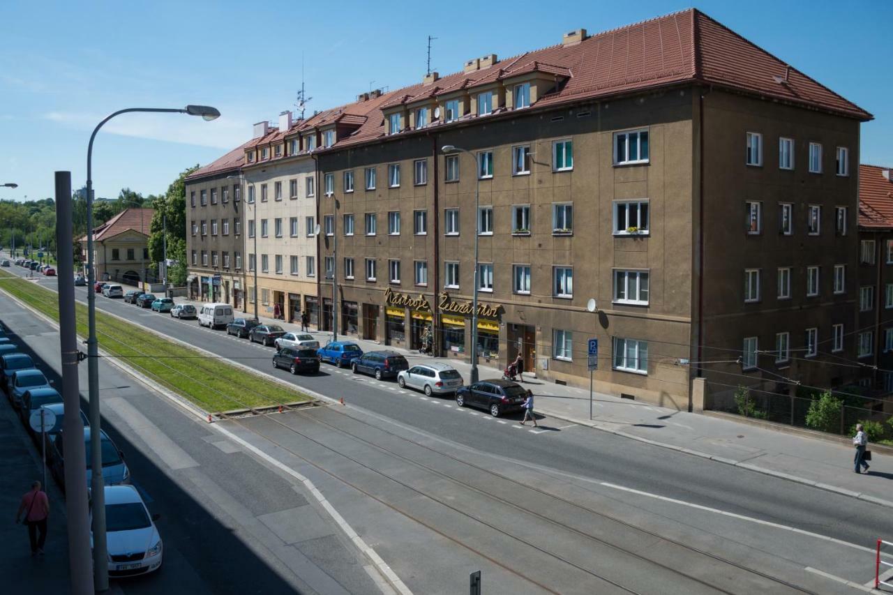Nice Home To Stay At Prague Close To Castle With Terrace And Garden Exterior foto